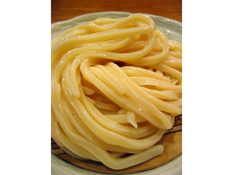 Makaron udon – białko 4g, kalorie 124 kcal, węglowodany i tłuszcz na 100g | zdrowe odżywianie