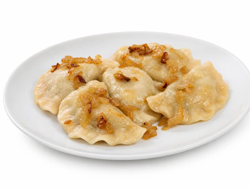 Pierogi z kapustą i grzybami – białko 5g, kalorie 165 kcal, węglowodany i tłuszcz na 100g | zdrowe odżywianie